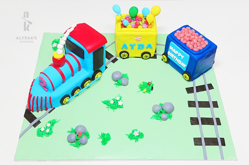 Ayda Train Cake